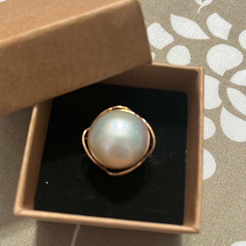 Elegant Vintage 14k Gold Mabe Pearl Ring